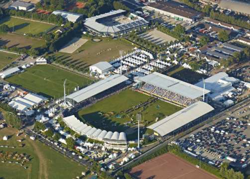 2013 Die World Equestrian Games haben das Aachener Turniergelände zur größten und schönsten Turnieranlage der Welt gemacht. Was noch fehlt: Die Osttribüne im Dressurstadion, die zur Reit-EM 2015 die Kapazität auf 6.300 erhöhen sollte. 