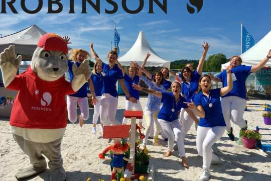Der CHIO Aachen ROBY CLUB bietet den jüngsten CHIO Aachen-Besuchern Spaß und Abwechslung bei umfassender Betreuung. So können Eltern ganz entspannt den Sport genießen und über das Turniergelände schlendern - die Kinder sind derweil in den besten Händen.