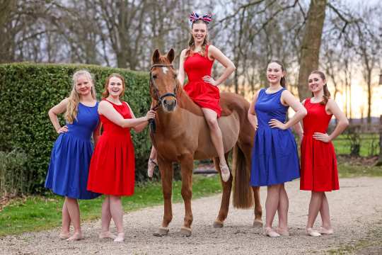 Das Foto zeigt Tänzerinnen der Balletschule Ferberberg, die bei Pferd & Sinfonie 2023 auftreten werden. Foto: CHIO Aachen/ Andreas Steindl
