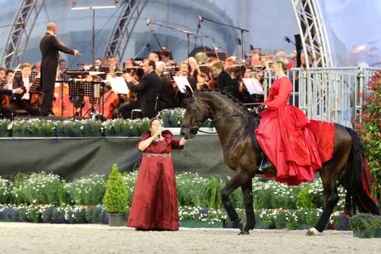 The photo shows Helen Langehanenberg during the “Horse & Symphony” concert in the year 2013. Photo: CHIO Aachen/Andreas Steindl