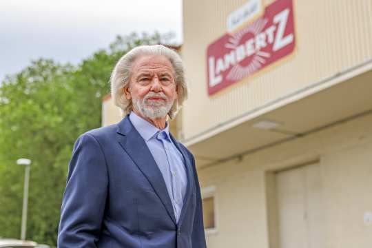 Das Foto zeigt Prof. Dr. Hermann Bühlbecker, den Alleininhaber der „Aachener Printen- und Schokoladenfabrik Henry Lambertz“. Foto: CHIO Aachen/Andreas Steindl