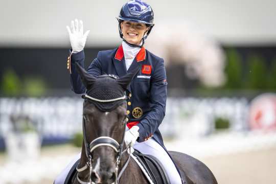 Charlotte Fry, die Doppel-Weltmeisterin in der Dressur. Foto: CHIO Aachen/Arnd Bronkhorst