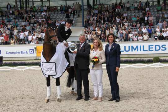 Siegerehrung Preis der Familie Tesch Foto: CHIO Aachen / Michael Strauch