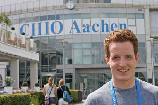 Patric Looser vor der CHIO Aachen-Geschäftsstelle.