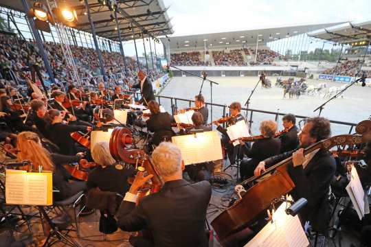 Klassische Musik trifft spektakulären Sport bei Pferd und Sinfonie 2019.
