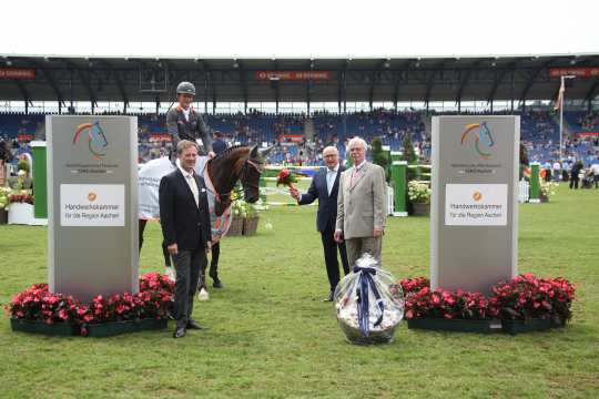 Siegerehrung Preis des Handwerks Foto: CHIO Aachen / Michael Strauch