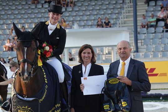 Isabell Werth, ALRV Supervisory Board member Stefanie Peters and HAVENS managing director Han Kaanen. 