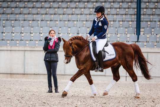 Dressur-Training mit Fabienne Müller-Lütkemeier. Foto: @fs_bildpoesie/ Franziska Sack