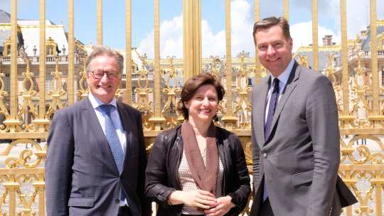 France’s Sports Minister, Roxana Maracineau, presented France as the partner country 2019 in Versailles together with the Parliamentary State Secretary, Stephan Mayer (right) and Show Director of the CHIO Aachen, Frank Kemperman.  (c) CHIO Aachen