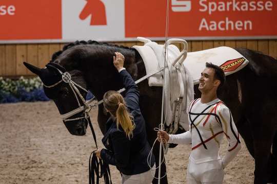 CHIO-Auftakt mit den Voltigierern. Foto: CHIO Aachen/ Franziska Sack