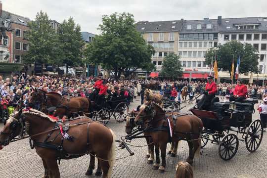 Empfang des Partnerlands Frankreich auf dem Markt. Foto: Stadt Aachen/ Bernd Büttgens