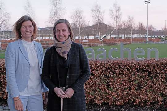 Stefanie Peters (from left) and Birgit Rosenberg.