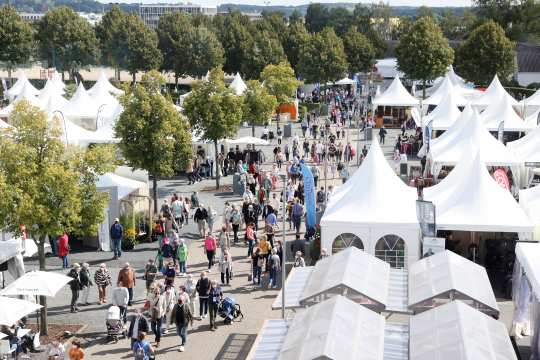 Besucher beim Soerser Sonntag