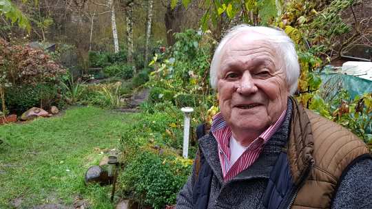Dieter Ludwig im Garten seines Hauses in Wassenberg-BIrgelen, November 2021.
