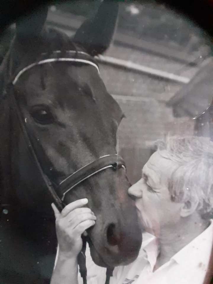 Dieter Ludwig und sein Lieblingspferd, die Oldenburger Stute Benita von Barsoi xx.