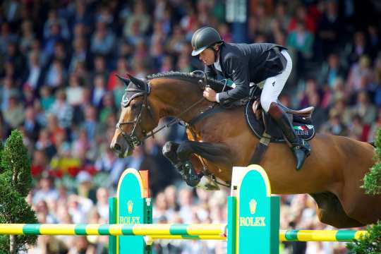 Das Foto zeigt Nick Skelton und seinen Big Star im Rolex Grand Prix beim CHIO Aachen 2013. Das Bild kann honorarfrei verwendet und hier hochauflösend heruntergeladen werden (Foto: CHIO Aachen/ Arnd Bronkhorst).